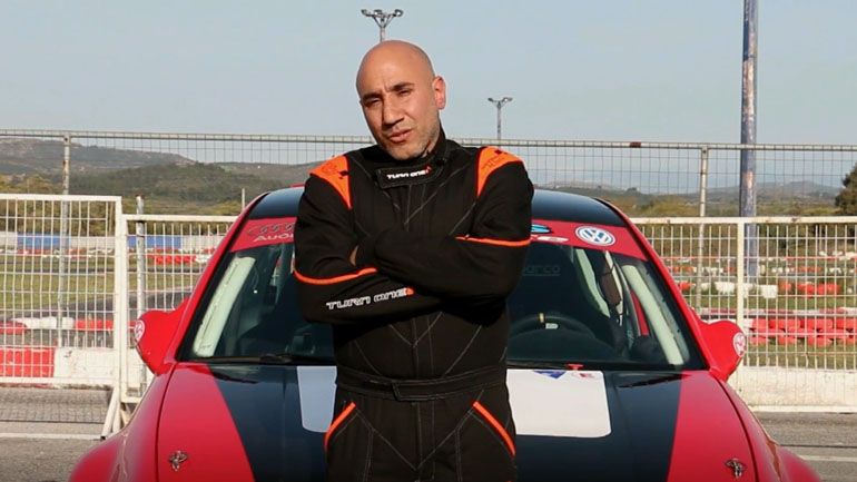 Οι Έλληνες οδηγοί αγώνων / Νίκος Γκίκας: Ο πρωταθλητής